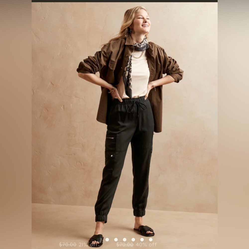 Banana Republic XS cargo Joggers Olive Green